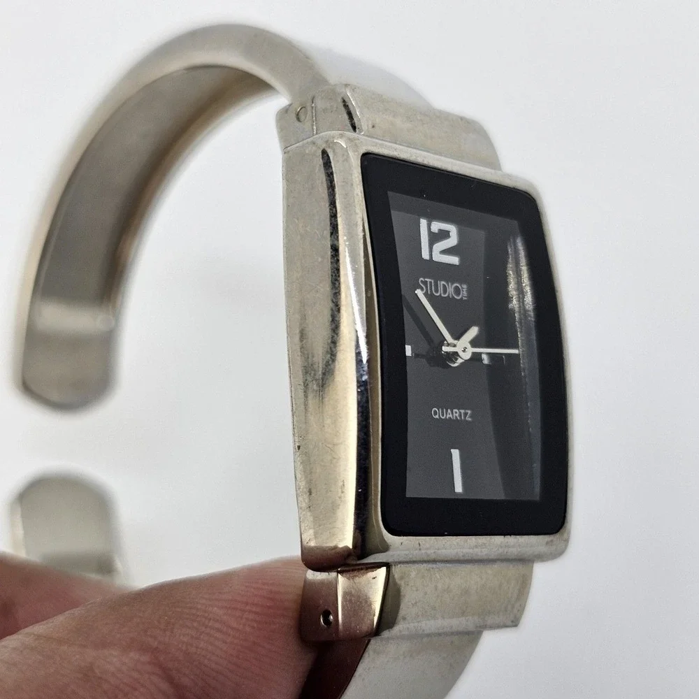 Studio 22MM Women's Bracelet Watch Black Dial Gray Bracelet Band‎ 6